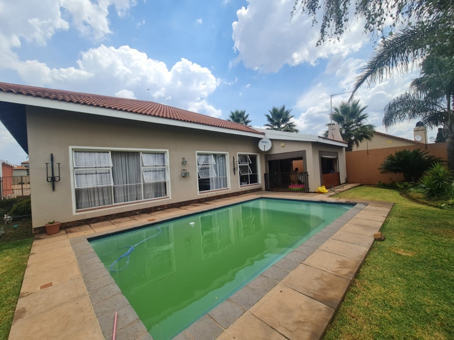 3 Bedroom Property for Sale in Vaalpark Free State
